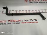 2Шланг охлаждения с тройного клапана на четвертной клапан Tesla model S 6008298-00-E - photo 2