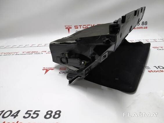 3Бардачок (перчаточный ящик) (без лицевой панели) 13A PUR CREAM Tesla model X 1003327-22-P