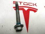 Болт крепления крышки высоковольтной батареи BLT HEX M6x4[8.8] Tesla model S1074992-00-Z - фото 2