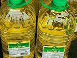 Golden sunflower oil with balanced fatty acids ideal for health focused cooking and nutrit - photo 2