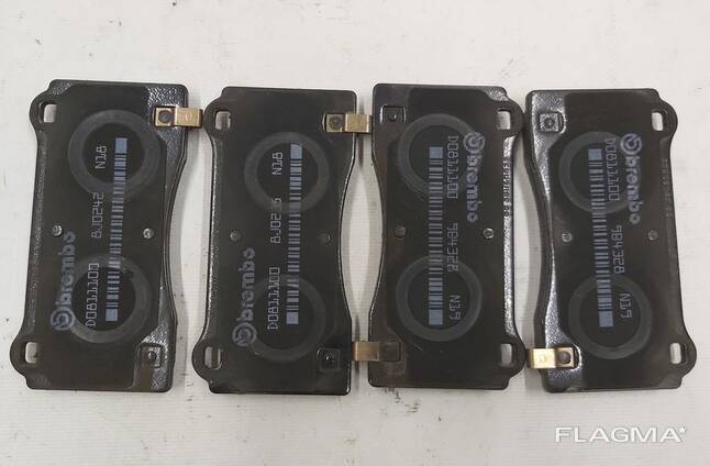 Колодки тормозные передние (комплект 4 штуки) BASE Tesla model 3 8008240-00-A