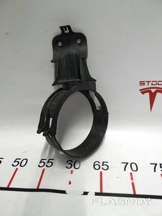 Крепление баллона резервуара пневмо (ресивер) Tesla model S, model S REST 1013834-00-C
