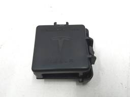 Кронштейн датчика весов Tesla model 3 7654322-01-B