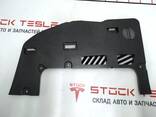 Панель проема для ног пассажира верхняя Tesla model 3 1100553-00-E - фото 1