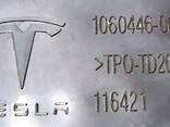 Перегородка водосборника крышки багажника левый Tesla model X 1060446-00-A - фото 3