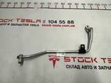 Трубка охлаждения ротора мотора внешняя Tesla model S 1025276-00-Q - фото 1
