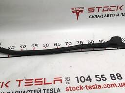 Уплотнитель двери задней правой передний Tesla model S, model S REST 1005423-00-D