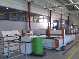 Water jet cutting machine for glass and metal cutting